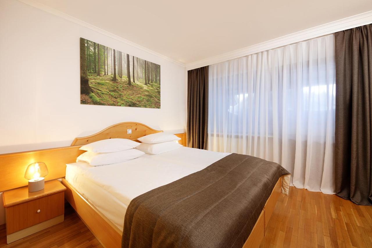 Hotel Planja ซเร็ตเช ภายนอก รูปภาพ