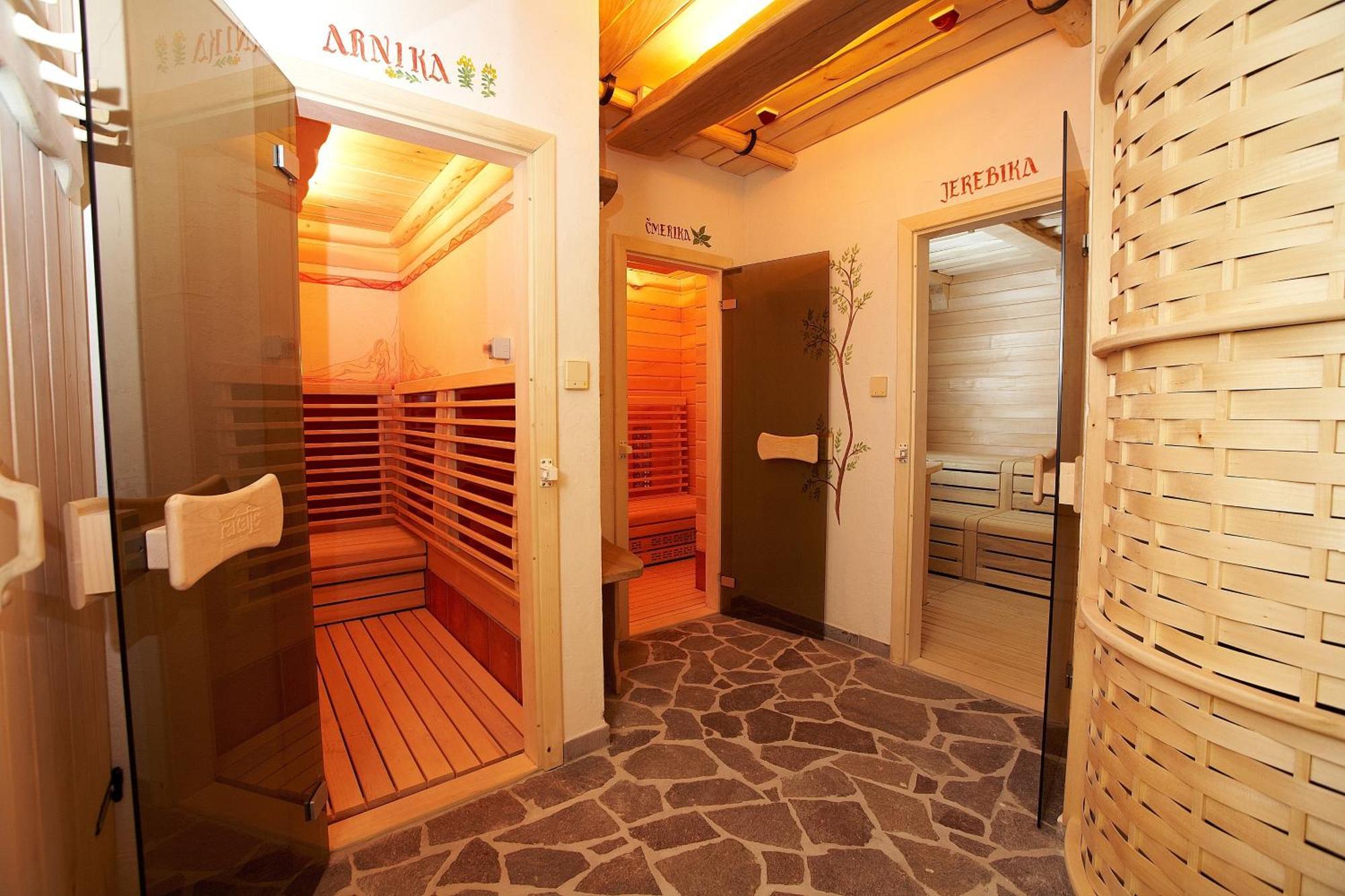 Hotel Planja ซเร็ตเช ภายนอก รูปภาพ